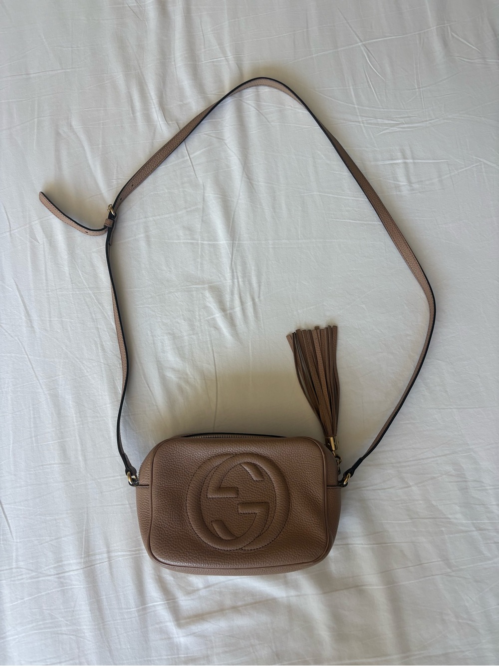 Gucci Soho Disco Pebbled Leather Crossbody Bag Beige Tassel - Picture 2 of 10